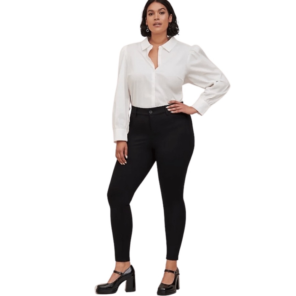 Torrid Studio Signature Stretch Black Premium Ponte Skinny Pant Size 16R